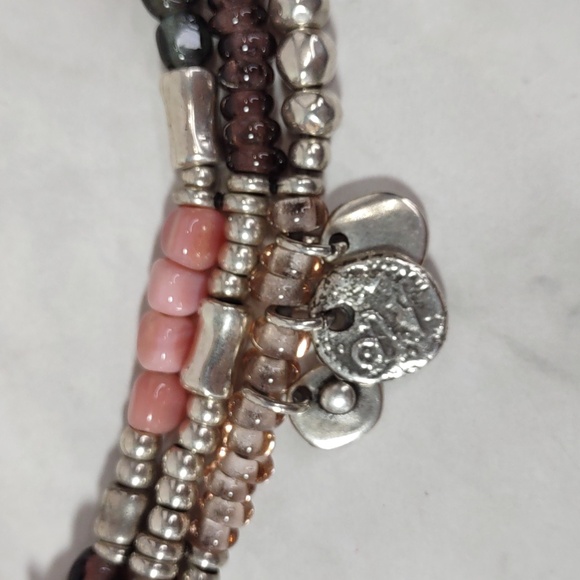 UNO de 50 Multi Layered/3 Strand Beaded Necklace - Picture 4 of 8